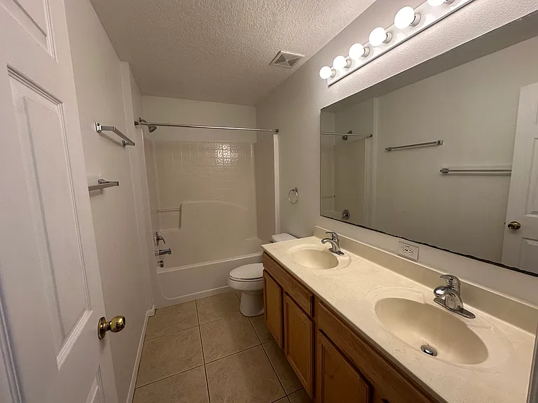 2529 12th Sq SW — Photo 40