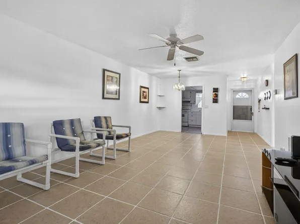 2833 Crosley Drive W #C, West Palm Beach, FL 33415