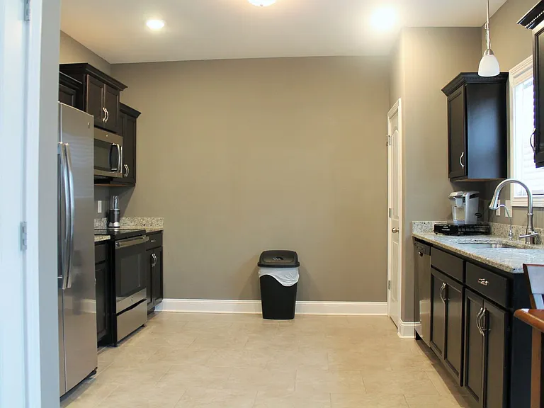 256 Azalea Dr — Photo 3