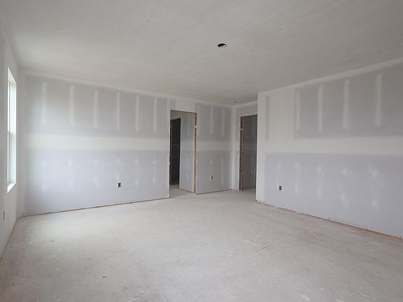 4th image of 1017 Dawsons Dr