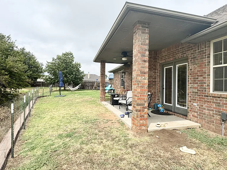 708 Cougar Ln — Photo 24