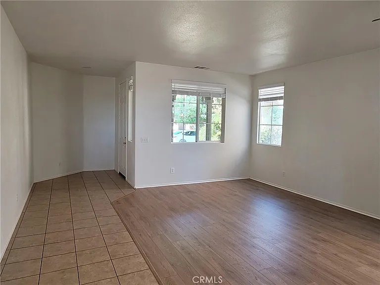 29153 Hydrangea St — Photo 2