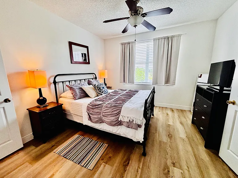 2040 Greenview Shores Blvd #221 — Photo 15