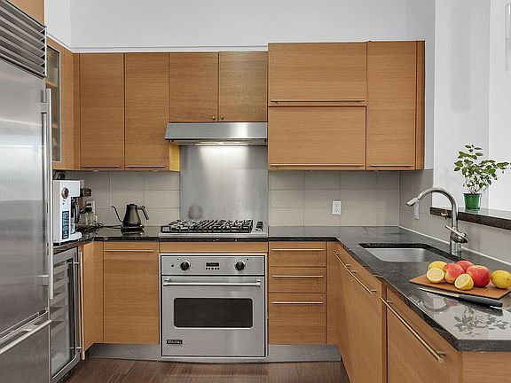 3rd image of 10 W End Ave APT 9C