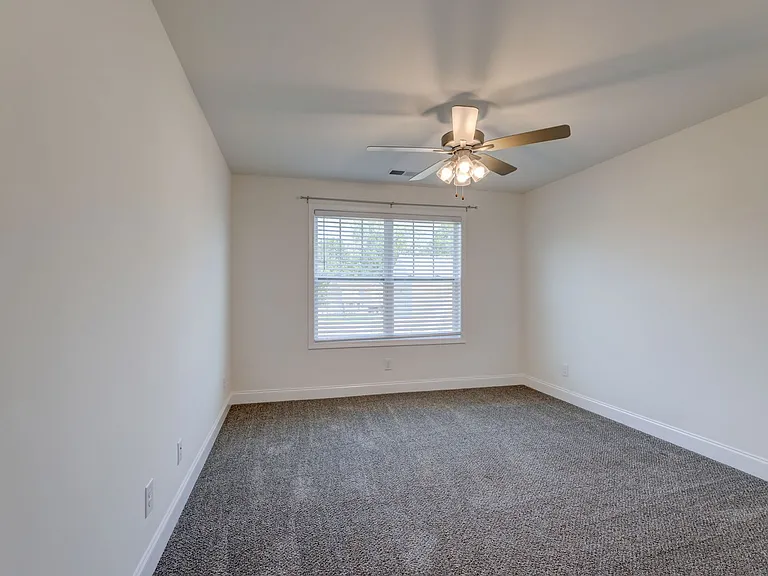 1385 Harmon Ln — Photo 19