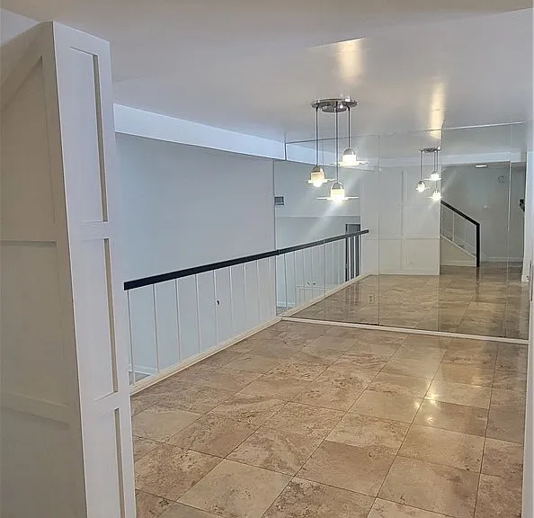 4279 W Sarah St — Photo 5