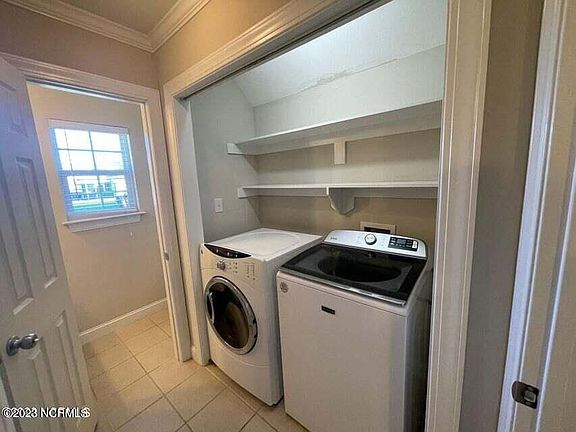 5th image of 2033 A Cambria Dr
