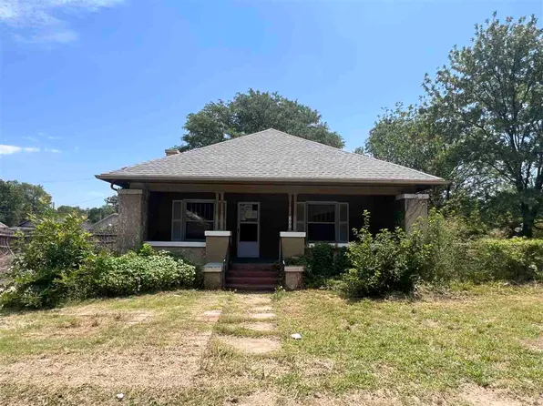 806 N Main St, Blackwell, OK 74631