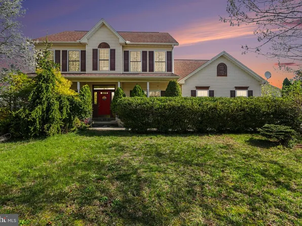 111 Koch Ln, Harrisburg, PA 17112