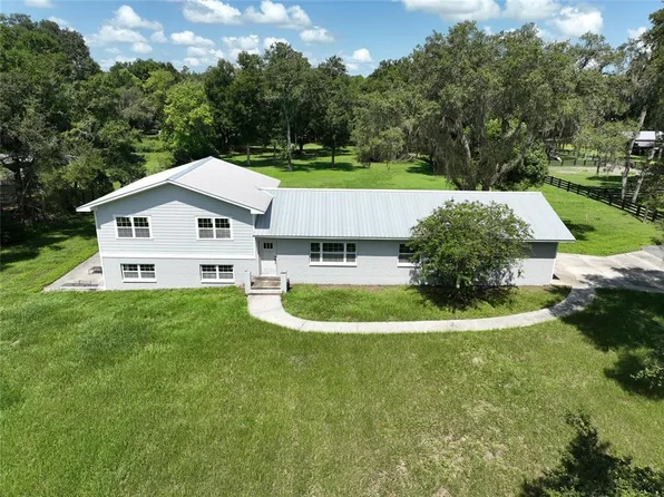 7300 Chenkin Rd, Zephyrhills, FL 33540