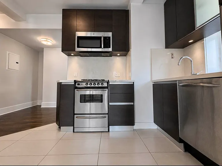 1080 Amsterdam Ave #206 — Photo 5