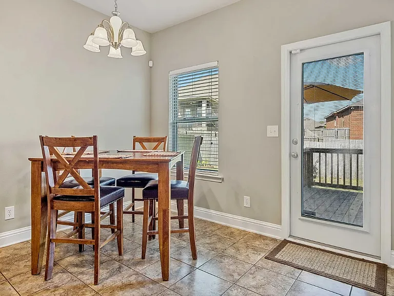 2492 Bentridge Dr W — Photo 11