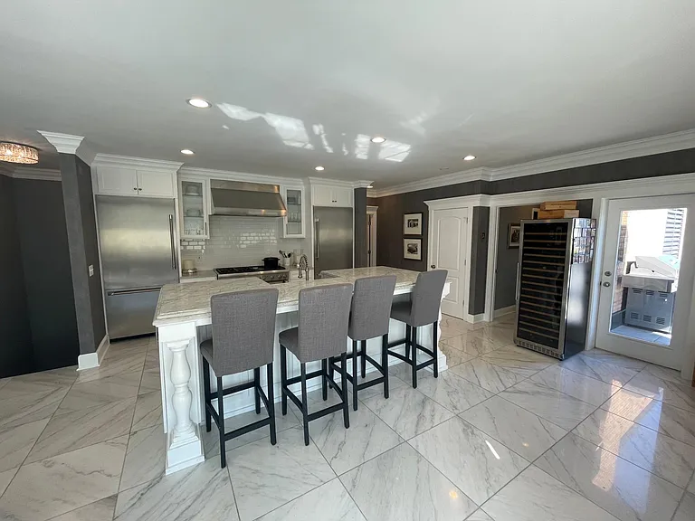 Plaza House — Photo 107