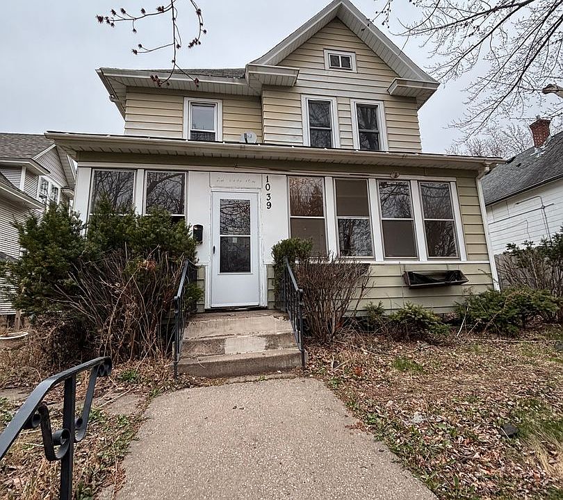 1st image of 1039 Lawson Ave E