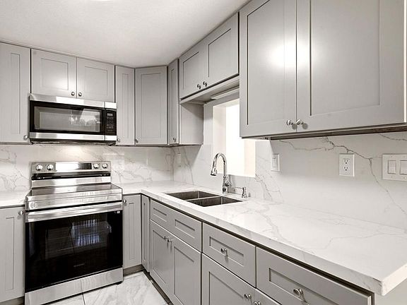 4th image of 1706 Oro Vista Rd Unit 192