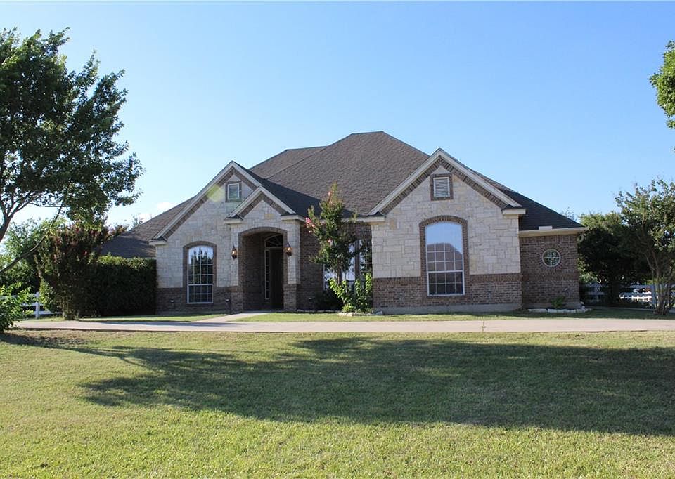 1st image of 1909 Meadow Springs Dr