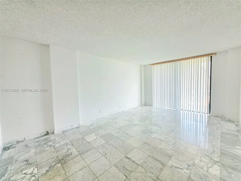 290 174th St #1517 — Photo 29
