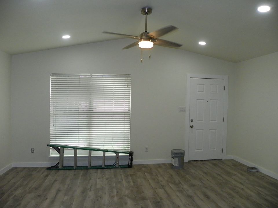 1st image of 1306 Colony Creek Dr #A