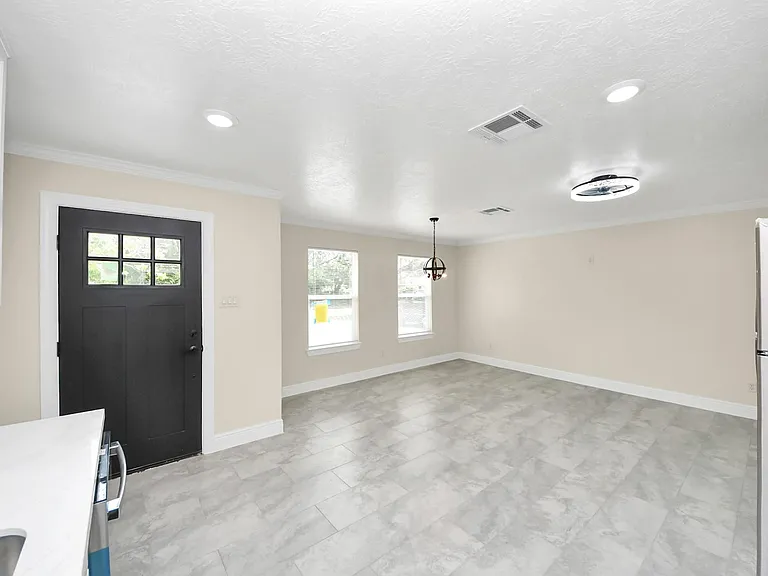 7066 Villa Dr #A — Photo 11