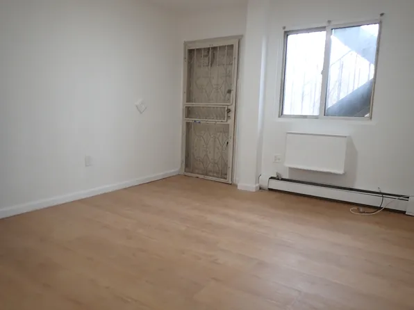 1174 Sherman Avenue image 8 of 12