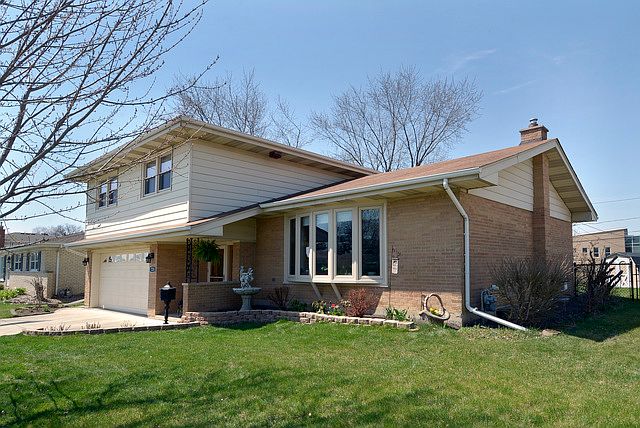 1st image of 720 S Crestwood Ln