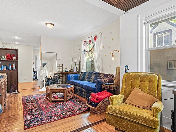 4th image of 3236 James Ave N