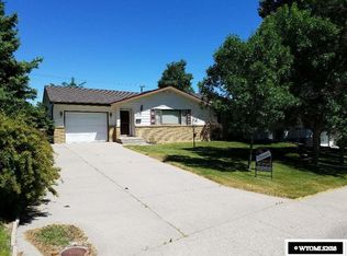 3071 Alta Vista Rd, Torrington, WY 82240
