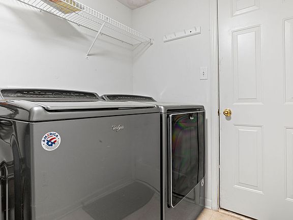 5th image of 12177 Rockford Ct