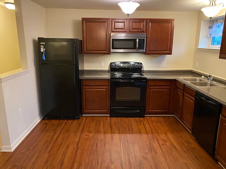 129 E State St #2 — Photo 1