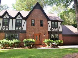 2005 La Dora Dr, High Point, NC 27265
