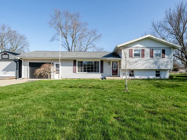 1373 Kingman Dr, Saint Joseph, MI 49085