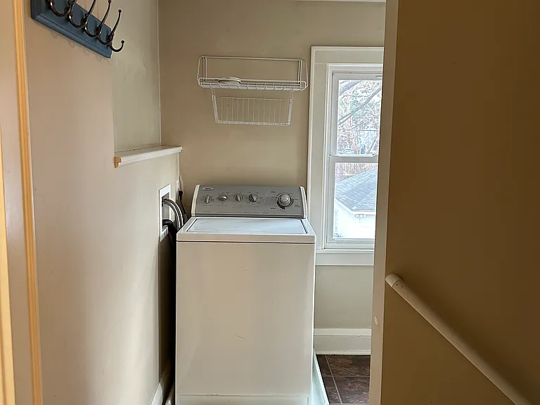 2419 4th St NE #2 — Photo 8