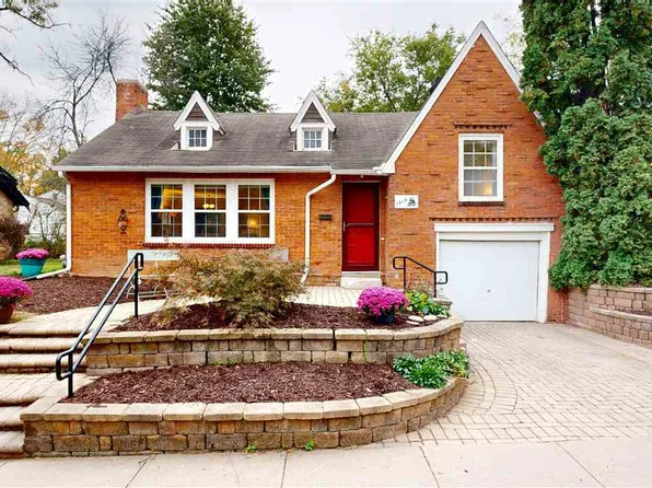 1519 Center Ave, Iowa City, IA 52240