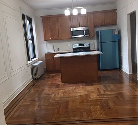 5th image of 723 E 27th St APT 3D
