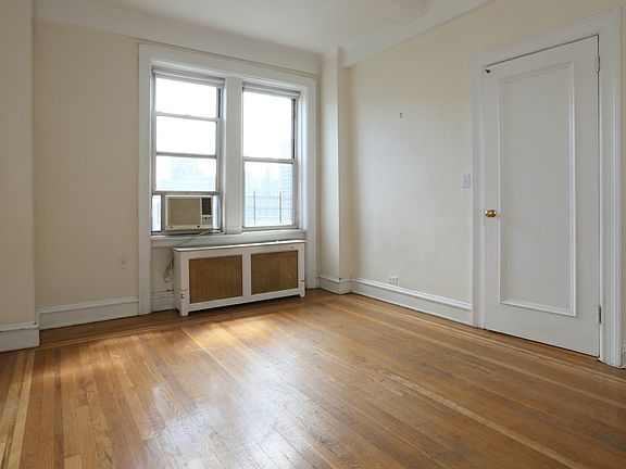 5th image of 240 W 98th St #12M