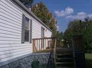 241 5th St, Big Sandy, TN 38221