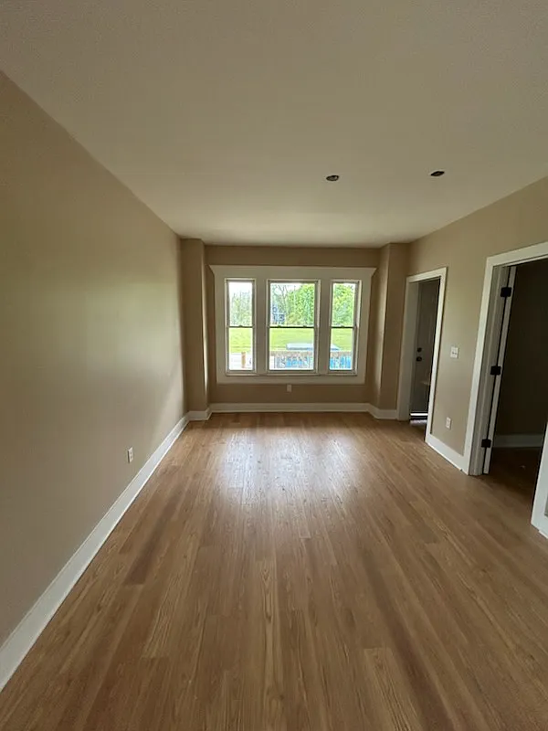 Building Photo - 1312 Chalmers Ave #1