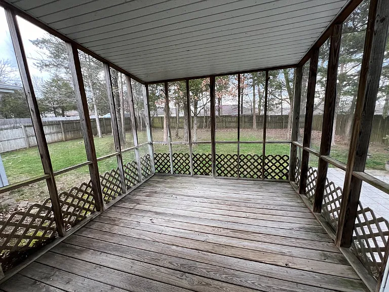 161 Shadowview Dr — Photo 15