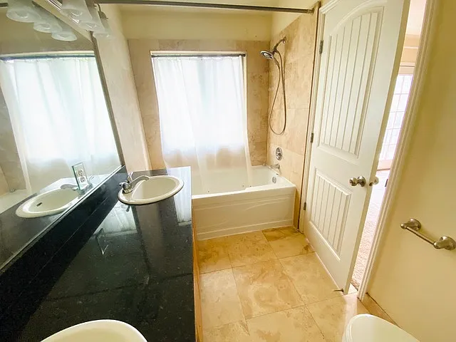 271 E Ailee Ln — Photo 11