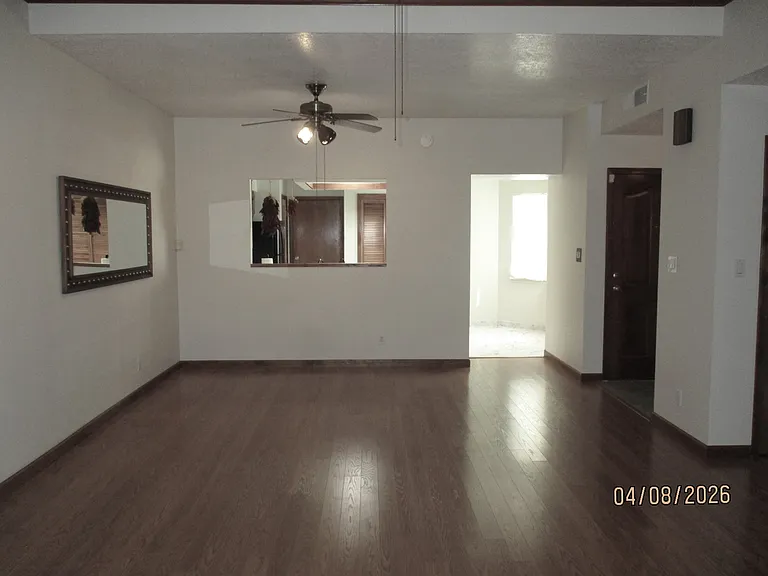 10409 Camino Del Oso NE — Photo 13