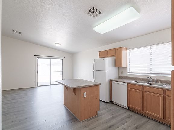 5th image of 3810 W Dunbar Dr