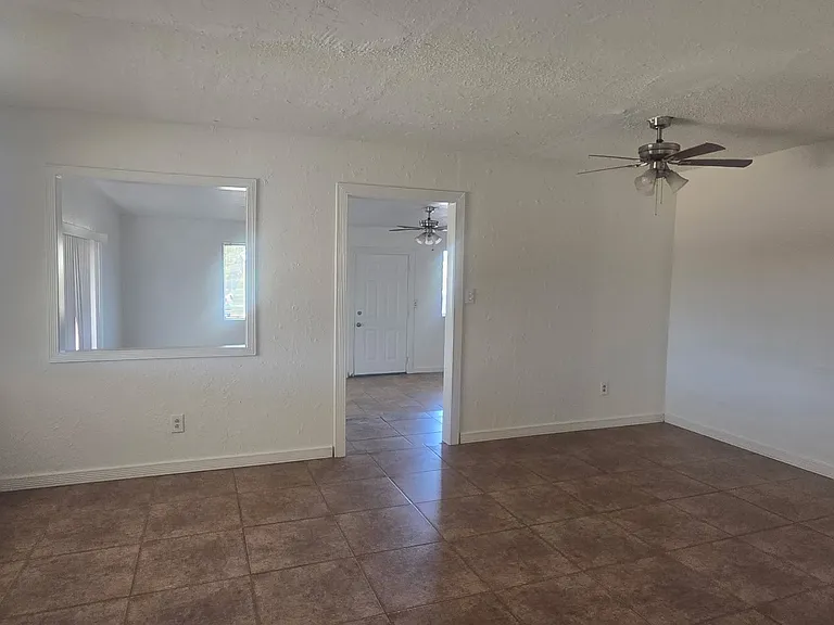 27540 Church Ave #B — Photo 9