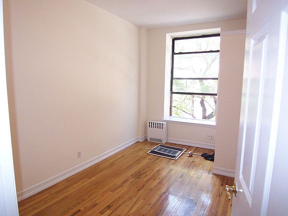 4th image of 214 W 104th St APT 1A