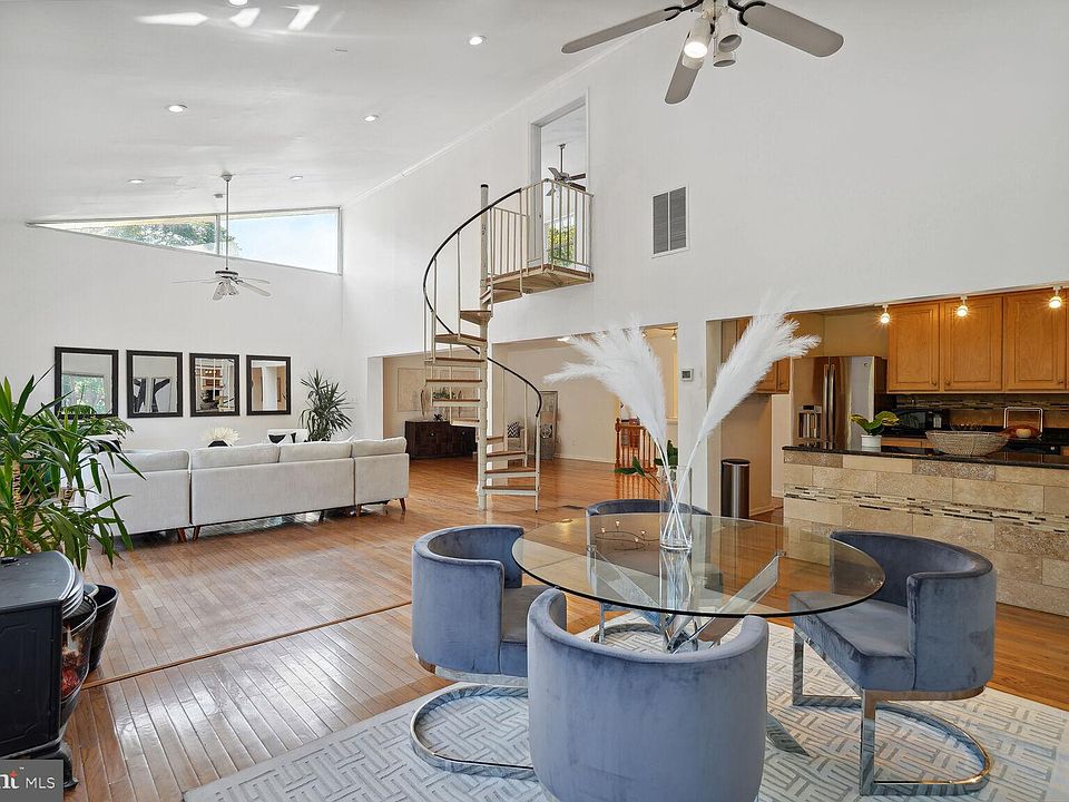 1st image of 4607 Eaton Pl