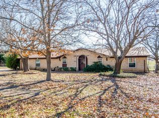 4050 Walnut Ln, Midlothian, TX 76065