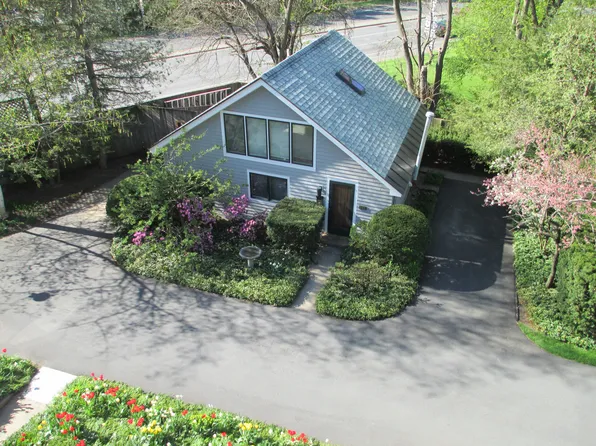 586 N Broadway, Saratoga Springs, NY 12866