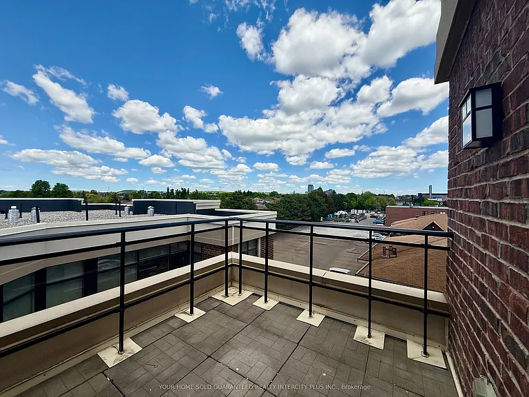 2396 Major Mackenzie Dr #418 — Photo 29