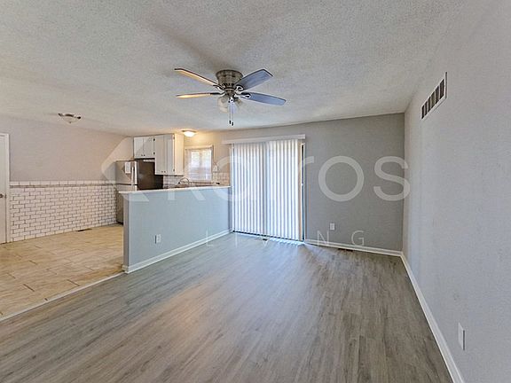 4th image of 1481 Surfwood Dr