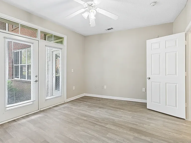 Heritage Station Apartments — Photo 9