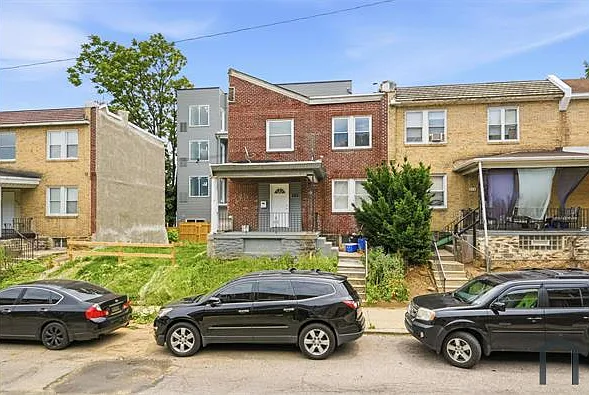 914 E Stafford St — Photo 16